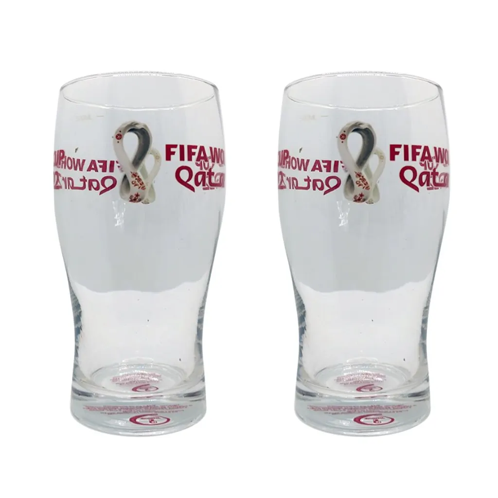 Ein Paar Biergläser Für Die FIFA-Weltmeisterschaft Qatar 2022