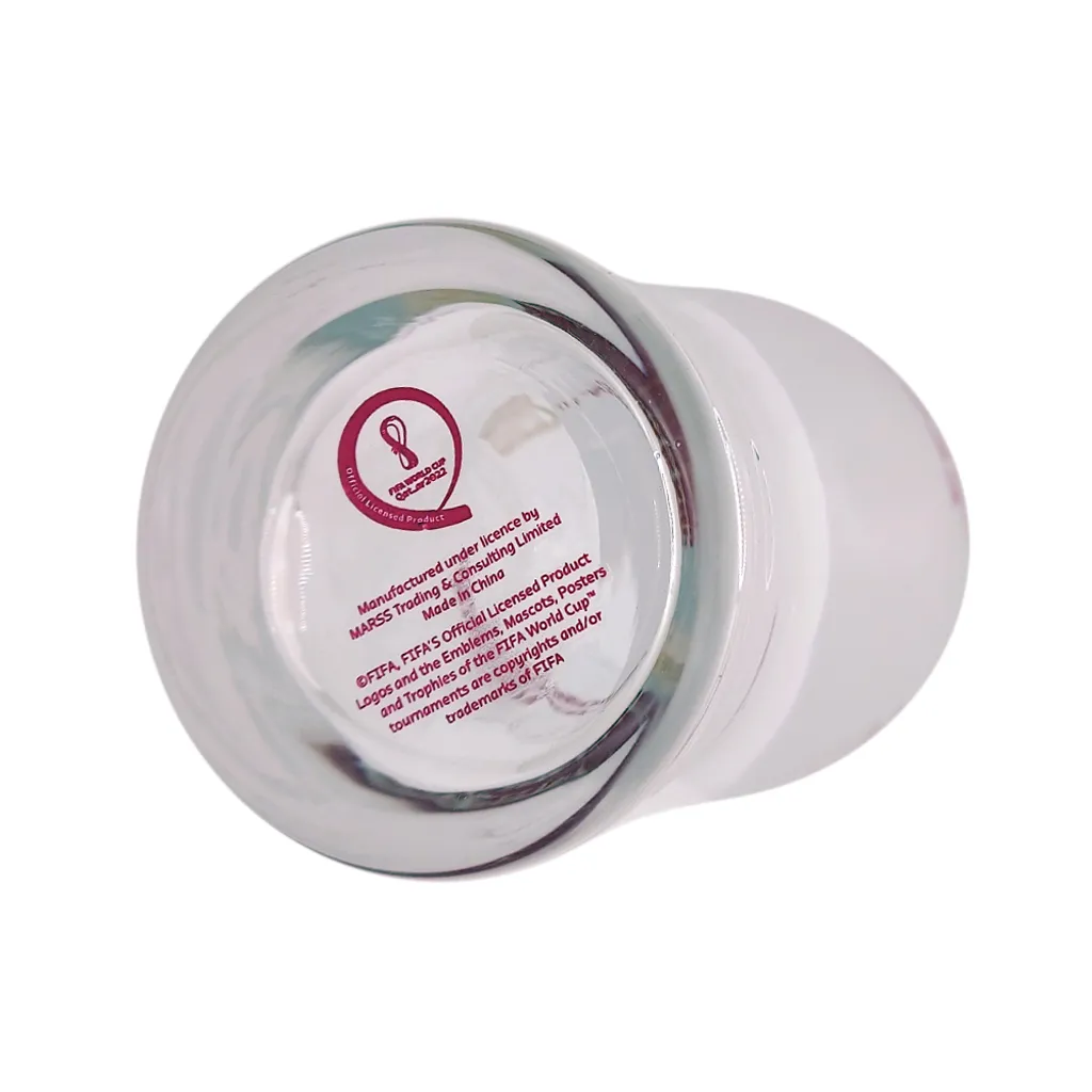 Ein Paar Biergläser Für Die FIFA-Weltmeisterschaft Qatar 2022 – Bild 4